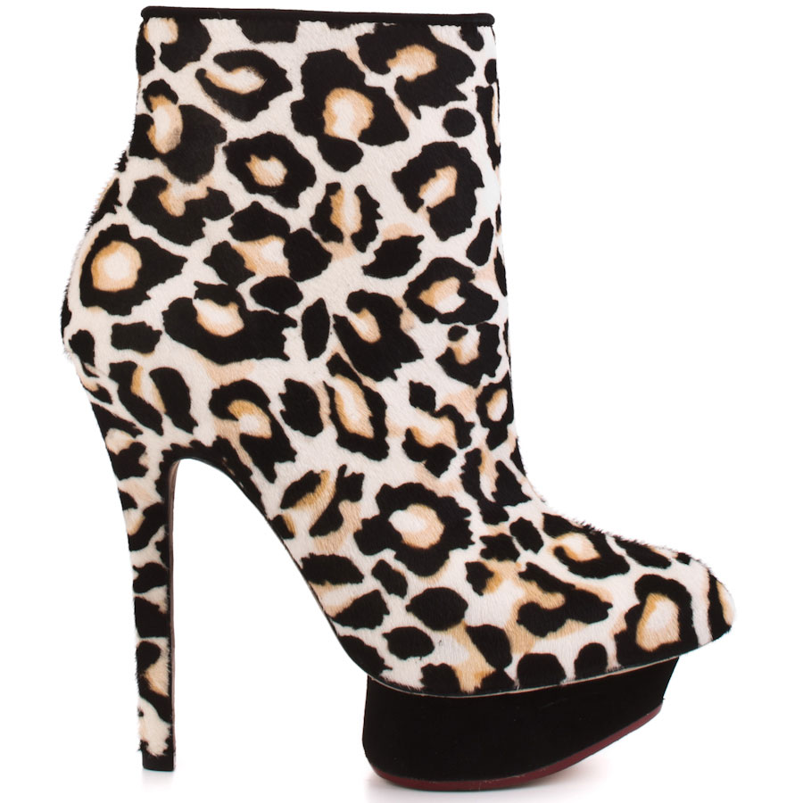 Gwen stefani boots collections